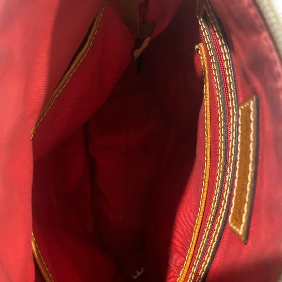 Dooney & Bourke 1975 - Picture 4 of 4